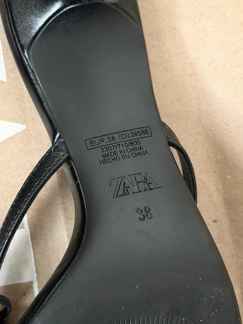 SOLD Zara Leather Square Toe Strappy/Thong Sandals in Black (EUR 38) - Picture 4 of 5